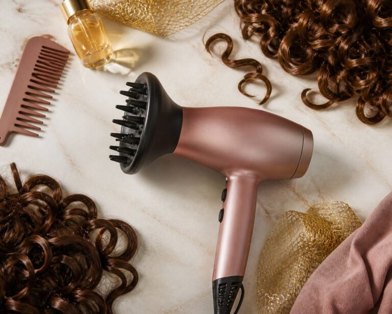 Top 5 des sèche-cheveux avec diffuseur pour sublimer vos boucles en 2026