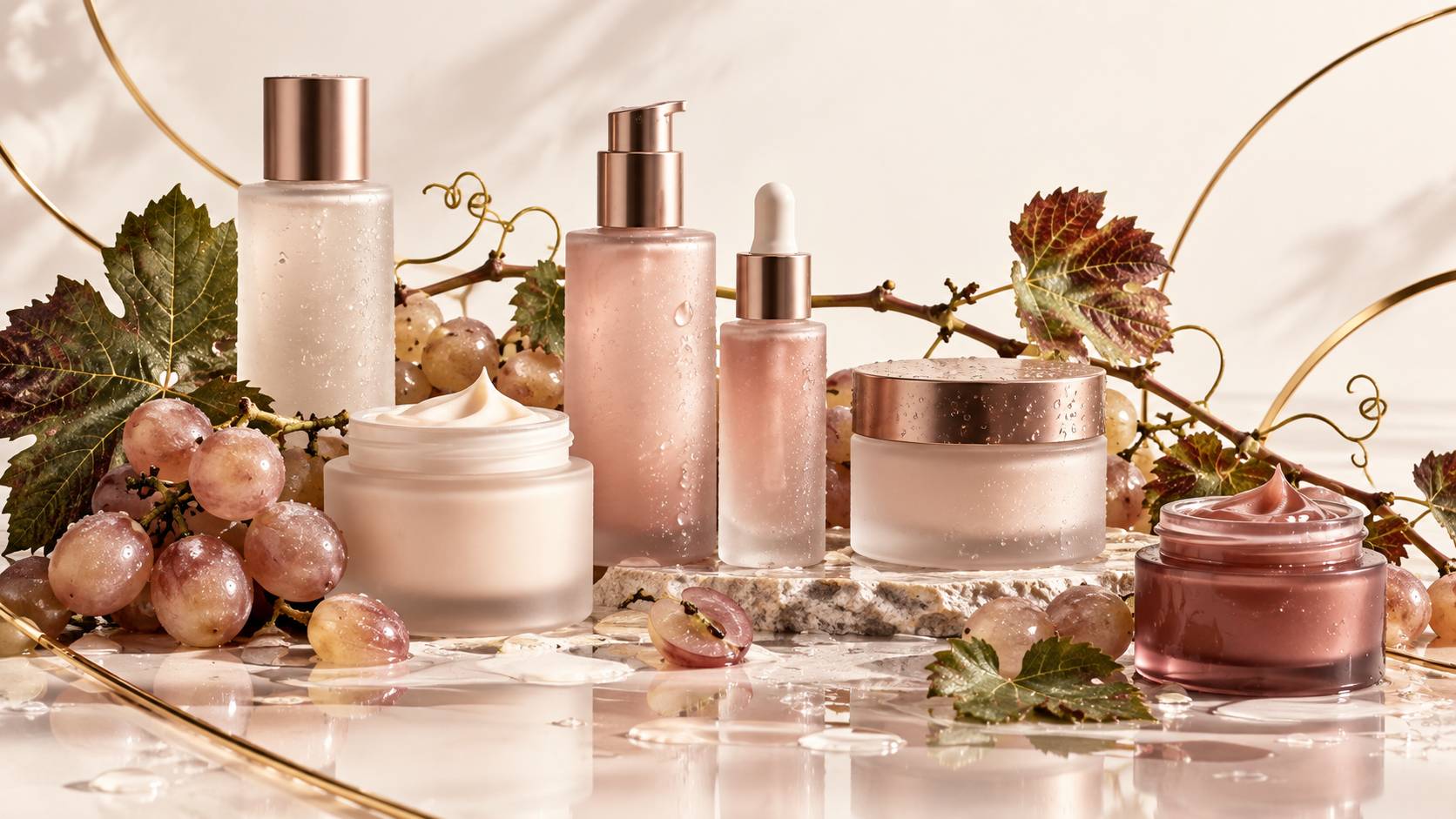 Illustration éditoriale du sujet : Les 5 Essentiels à Découvrir Absolument chez Caudalie
